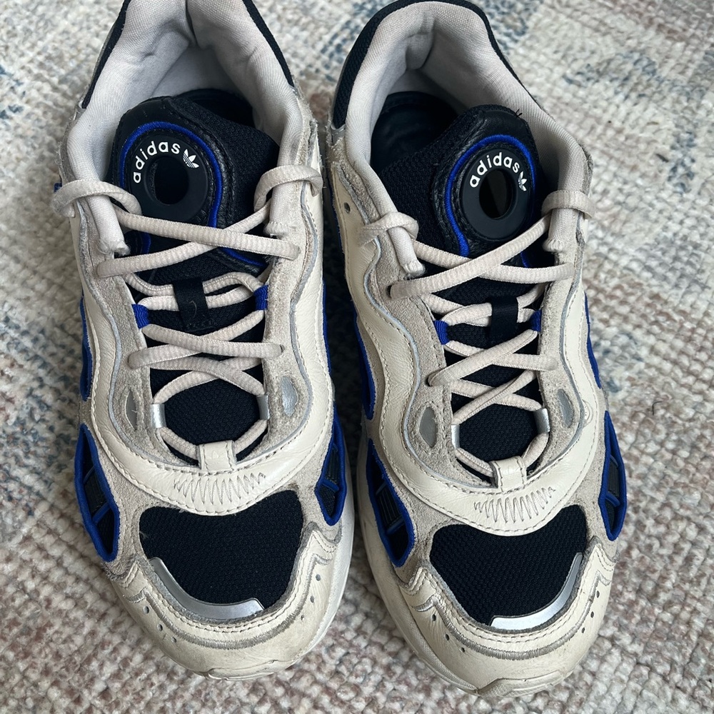 Adidas Originals Astir SN Sneakers | Wonder White Lucid Blue | Chunky Y2K Runner